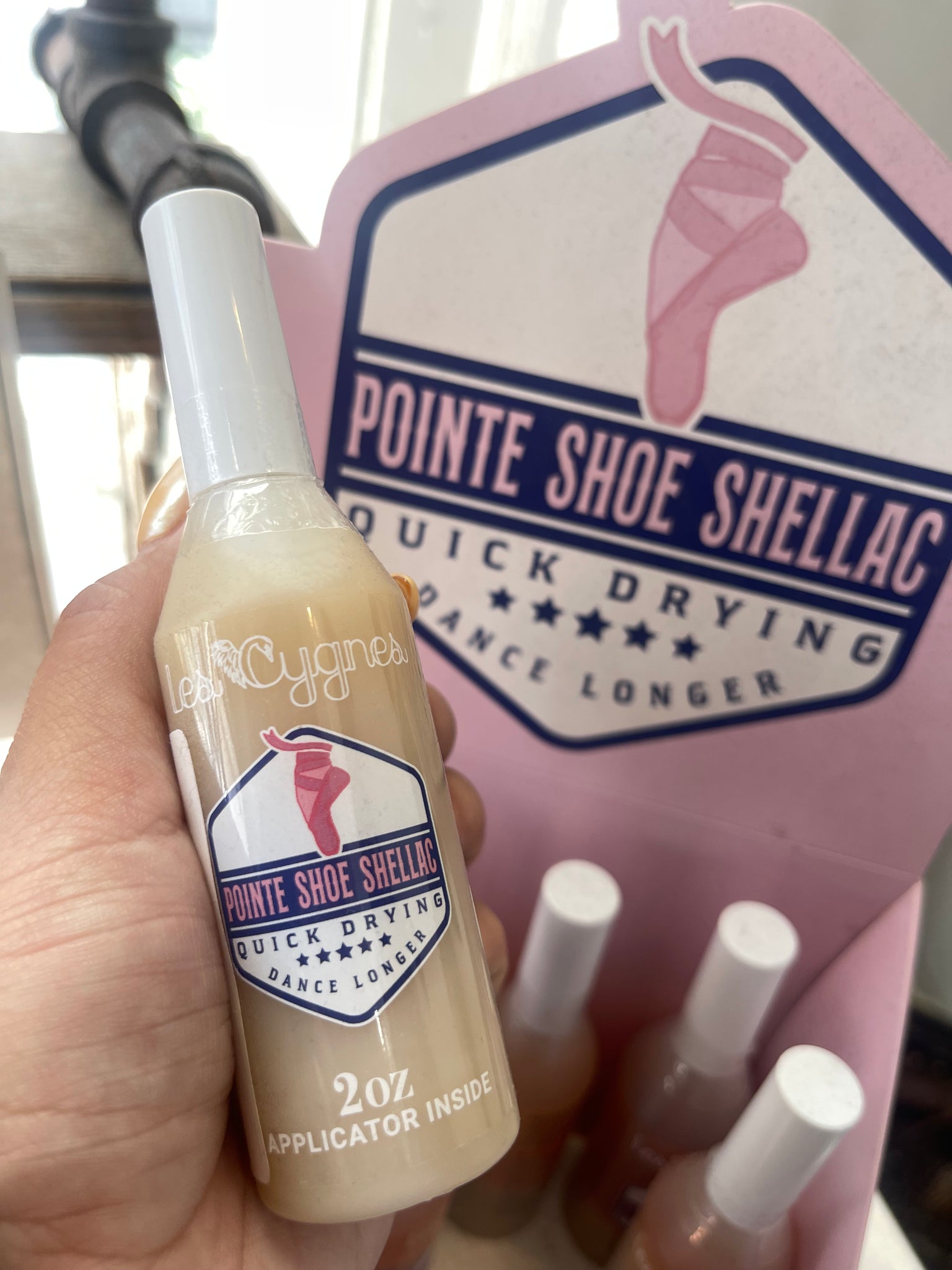 Les Cygnes - Pointe Shoe Shellac
